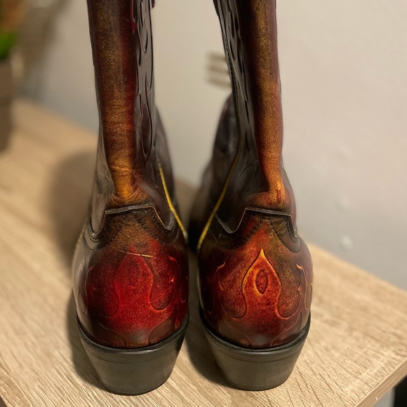 Durand go red flame boots.   Pointed toe - Picture 7 of 7